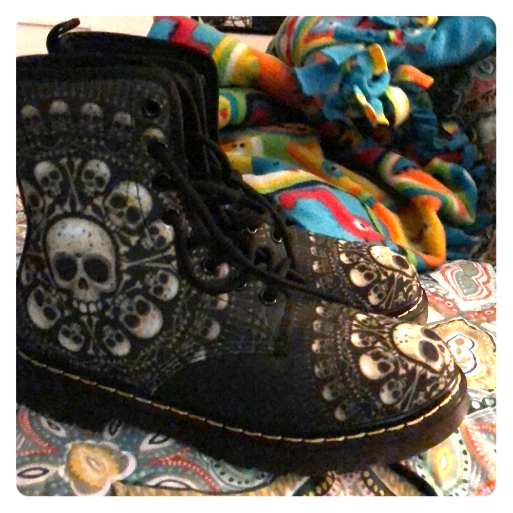 Skull boots